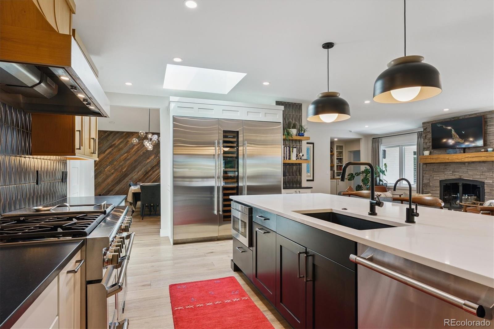 Littleton, Colorado, 80123, United States, 4 Bedrooms Bedrooms, ,5 BathroomsBathrooms,Residential,Active,2019490