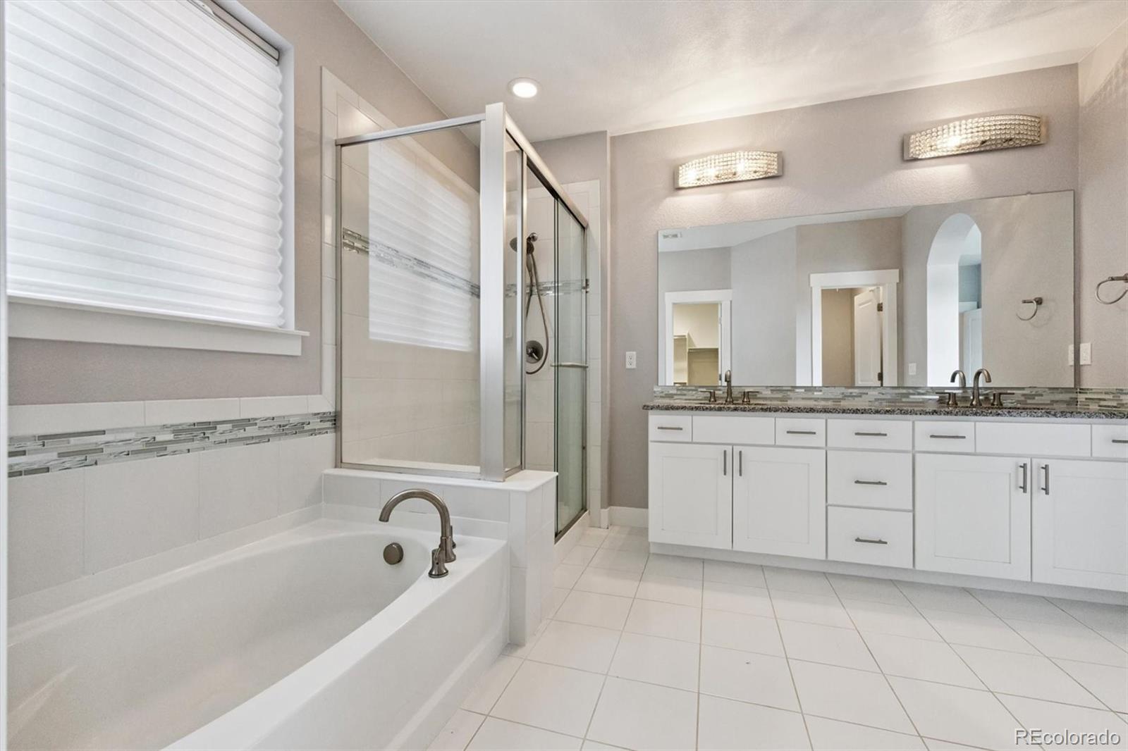 Parker, Colorado, 80138, United States, 5 Bedrooms Bedrooms, ,4 BathroomsBathrooms,Residential,Active,1914585