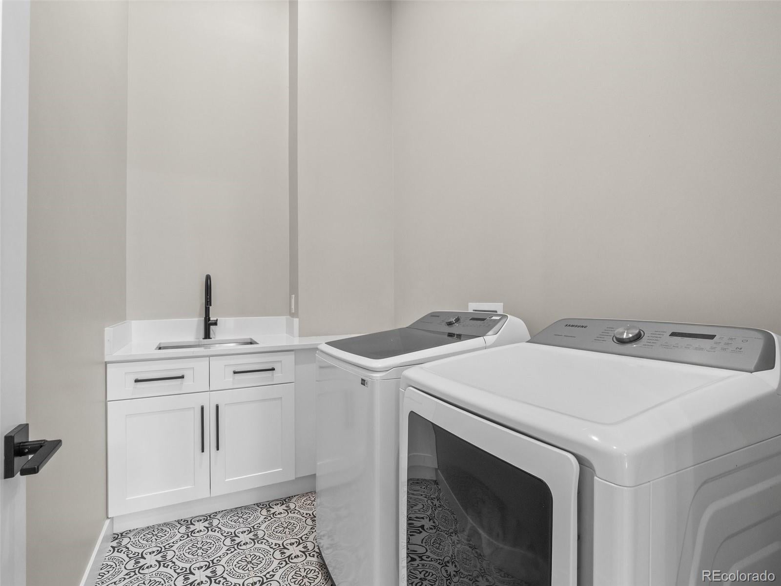 Denver, Colorado, 80210, United States, 5 Bedrooms Bedrooms, ,5 BathroomsBathrooms,Residential,Active,1945244