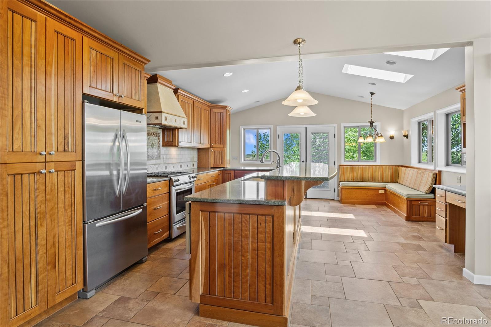 Castle Rock, Colorado, 80108, United States, 4 Bedrooms Bedrooms, ,3 BathroomsBathrooms,Residential,Active,1904153