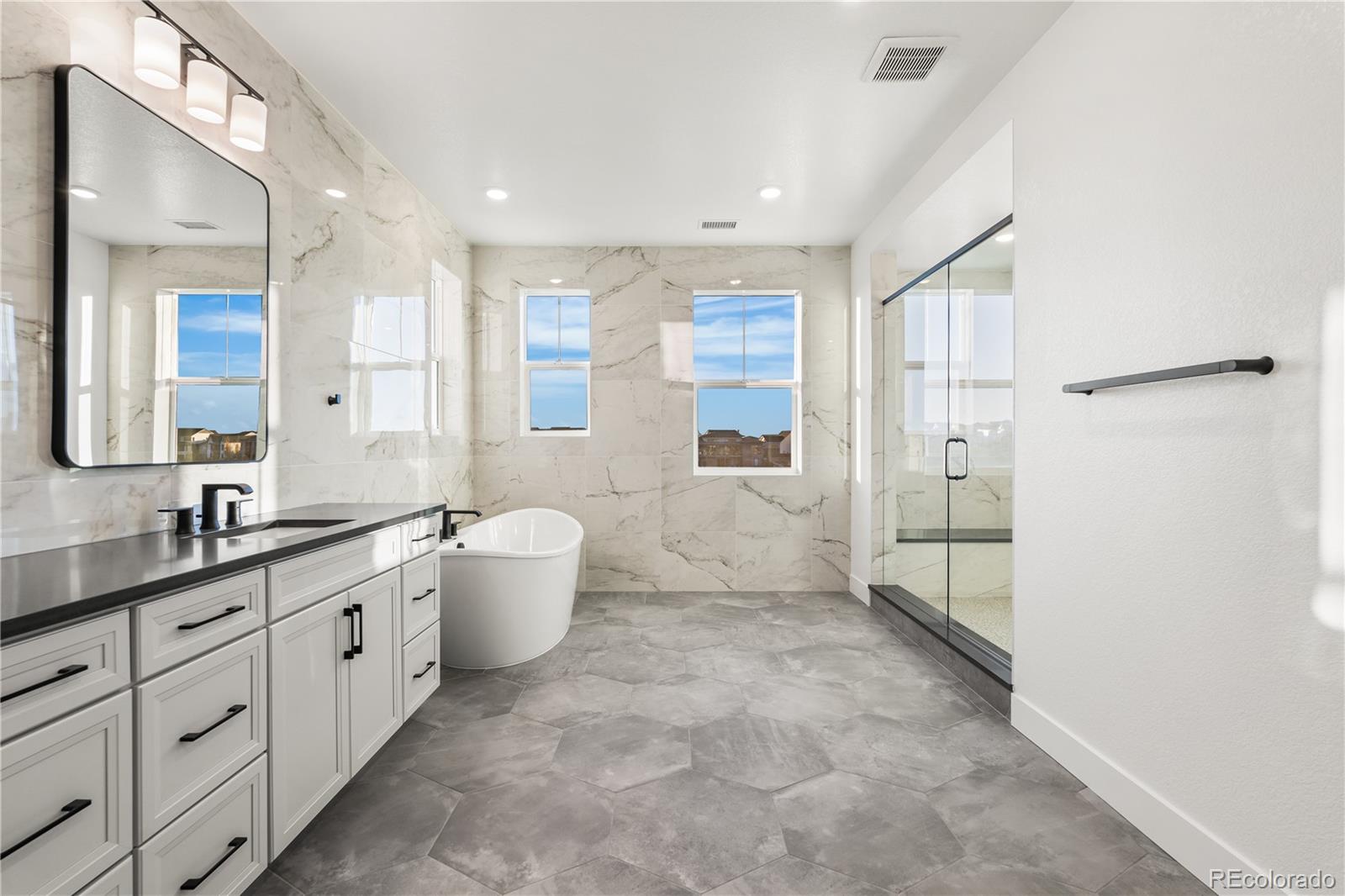 Castle Pines, Colorado, 80108, United States, 6 Bedrooms Bedrooms, ,6 BathroomsBathrooms,Residential,Active,1992297