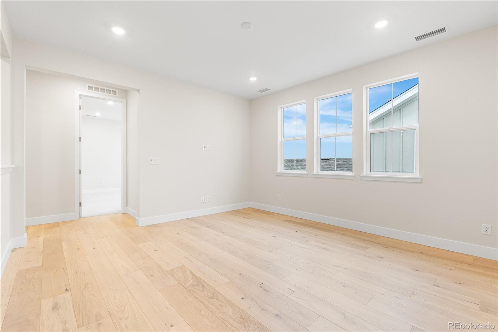 Castle Pines, Colorado, 80108, United States, 7 Bedrooms Bedrooms, ,8 BathroomsBathrooms,Residential,Active,1992239