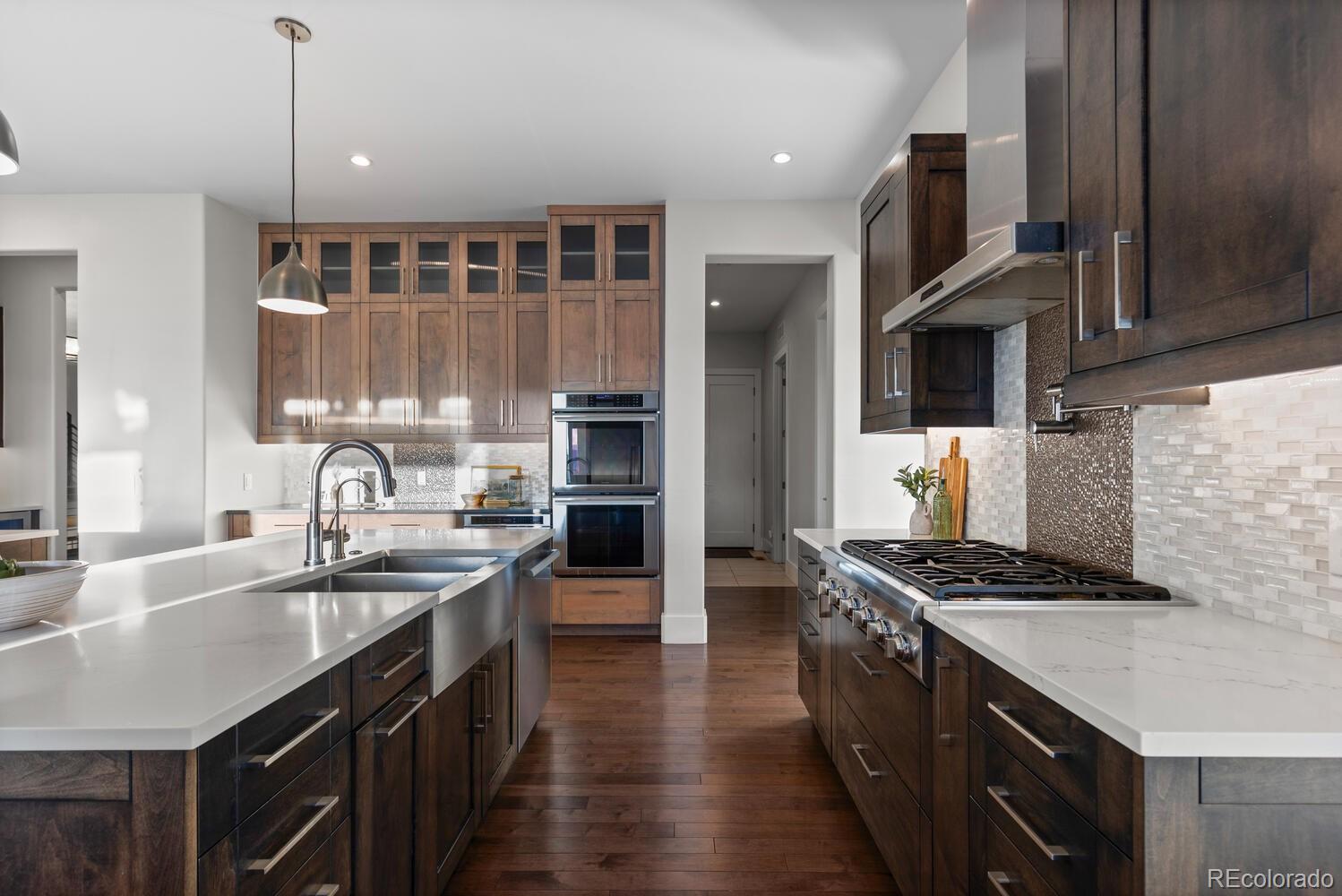 Highlands Ranch, Colorado, 80126, United States, 6 Bedrooms Bedrooms, ,7 BathroomsBathrooms,Residential,Active,1953374