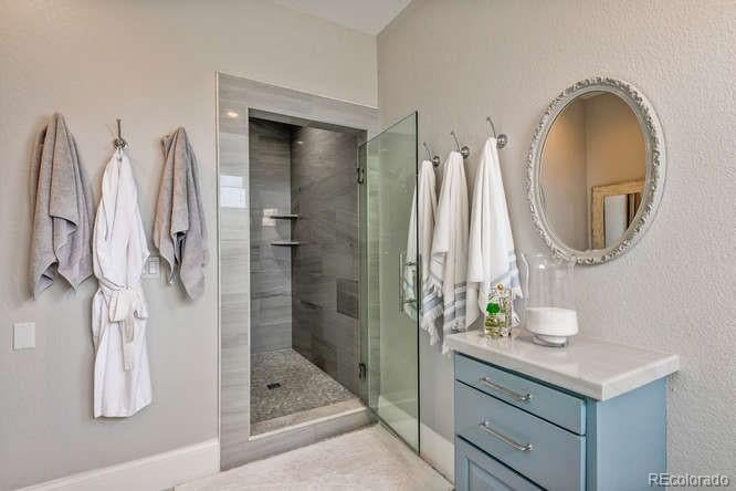 Englewood, Colorado, 80111, United States, 5 Bedrooms Bedrooms, ,6 BathroomsBathrooms,Residential,Active,2012235