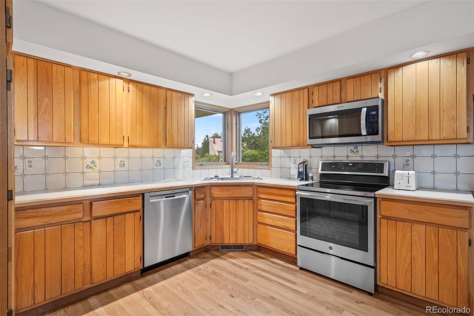 Boulder, Colorado, 80303, United States, 4 Bedrooms Bedrooms, ,3 BathroomsBathrooms,Residential,Active,1945495