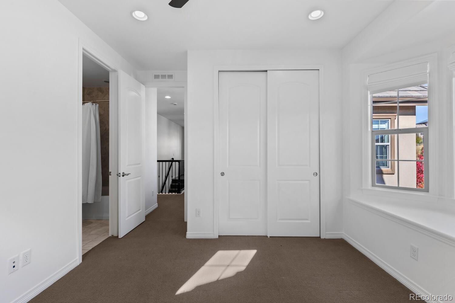 Highlands Ranch, Colorado, 80126, United States, 4 Bedrooms Bedrooms, ,5 BathroomsBathrooms,Residential,Active,1988429