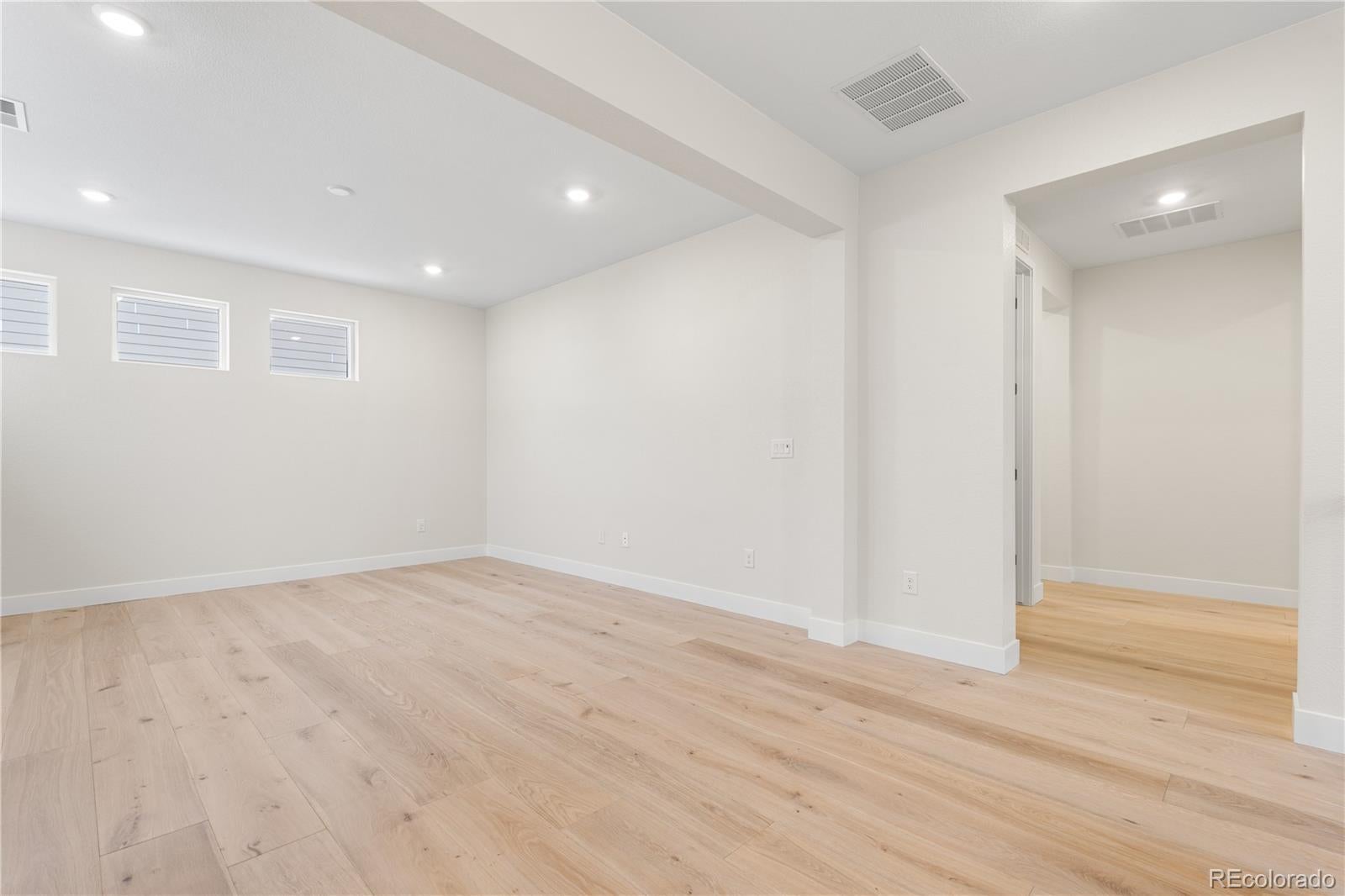 Lone Tree, Colorado, 80134, United States, 6 Bedrooms Bedrooms, ,6 BathroomsBathrooms,Residential,Active,2010173