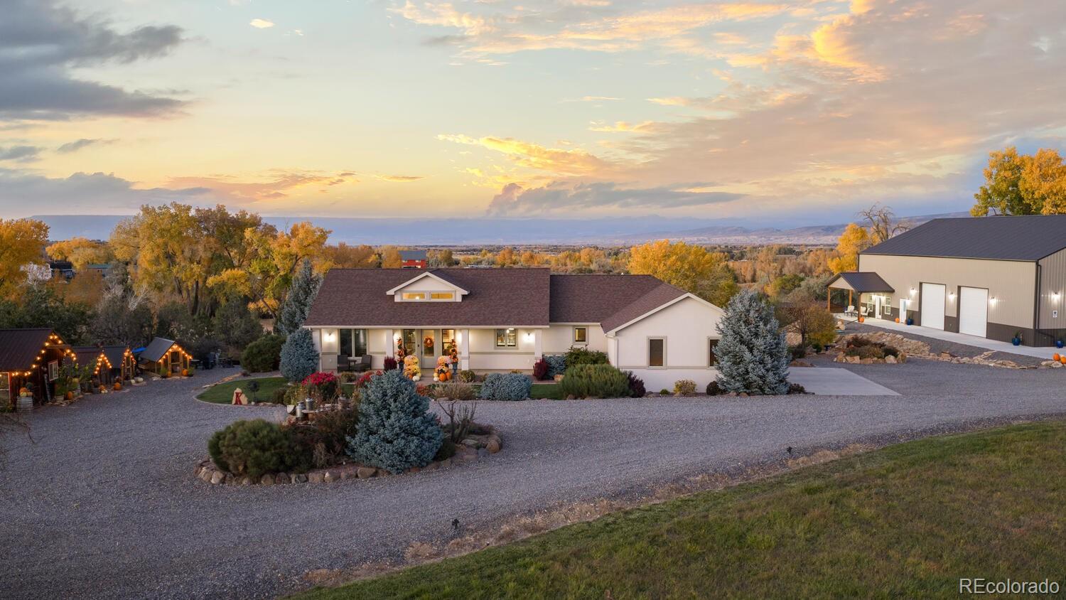 Montrose, Colorado, 81403, United States, 3 Bedrooms Bedrooms, ,3 BathroomsBathrooms,Residential,Active,1985579