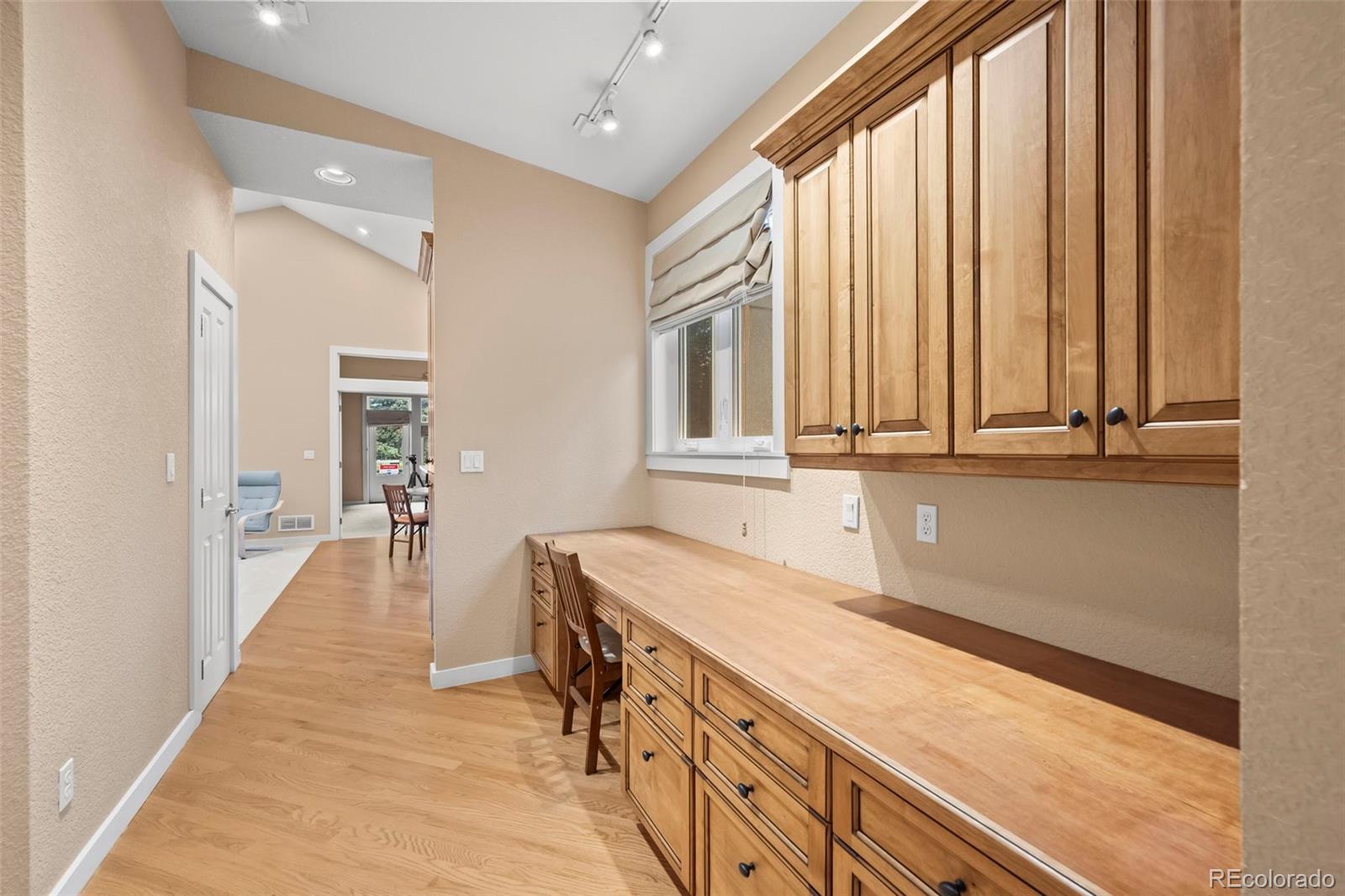 Boulder, Colorado, 80301, United States, 5 Bedrooms Bedrooms, ,4 BathroomsBathrooms,Residential,Active,1944111