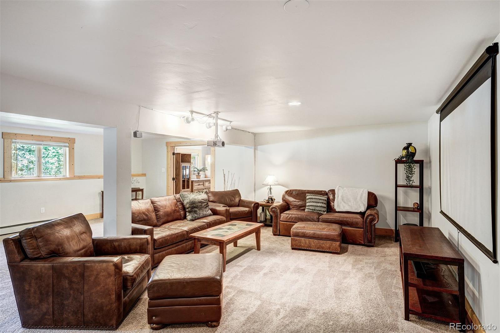 Breckenridge, Colorado, 80424, United States, 6 Bedrooms Bedrooms, ,5 BathroomsBathrooms,Residential,Active,1944016