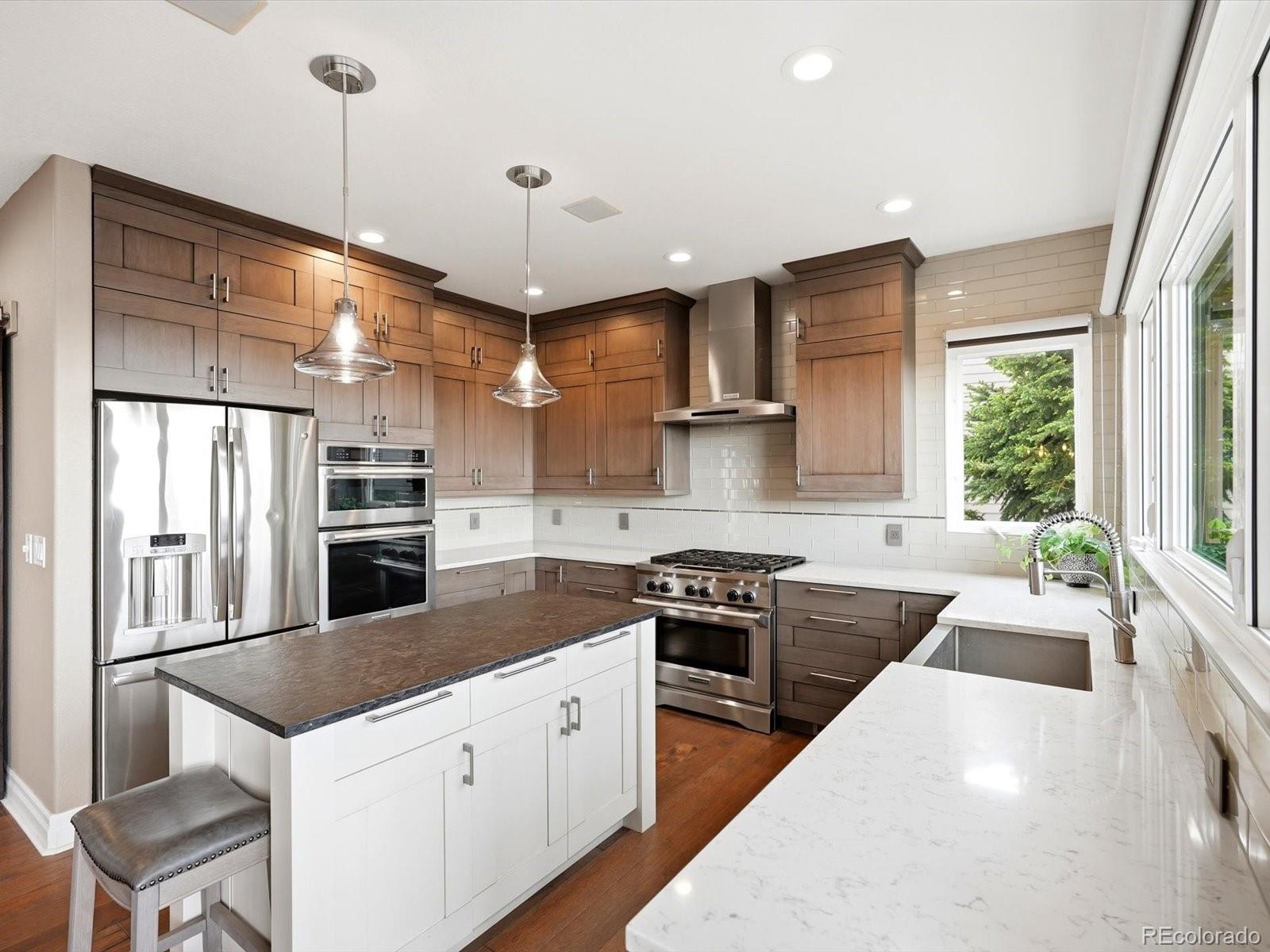 Highlands Ranch, Colorado, 80126, United States, 5 Bedrooms Bedrooms, ,5 BathroomsBathrooms,Residential,Pending,2045674