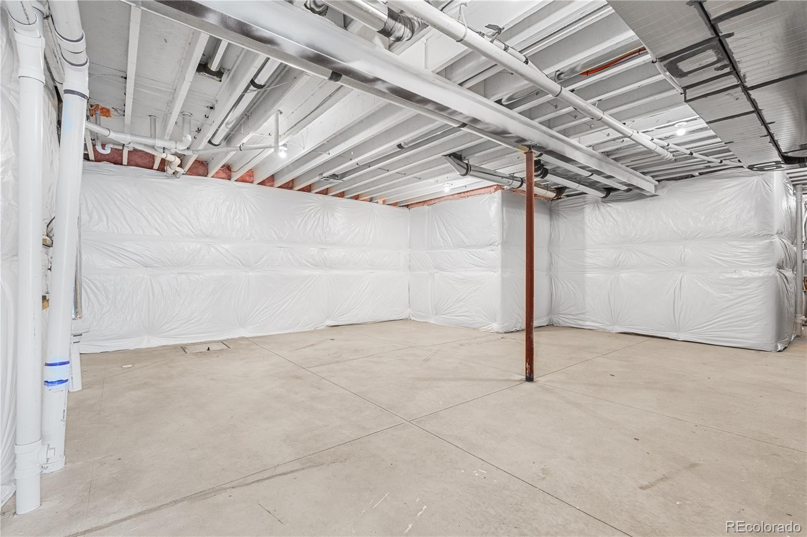 Castle Pines, Colorado, 80108, United States, ,5 BathroomsBathrooms,Residential,Active,1824040