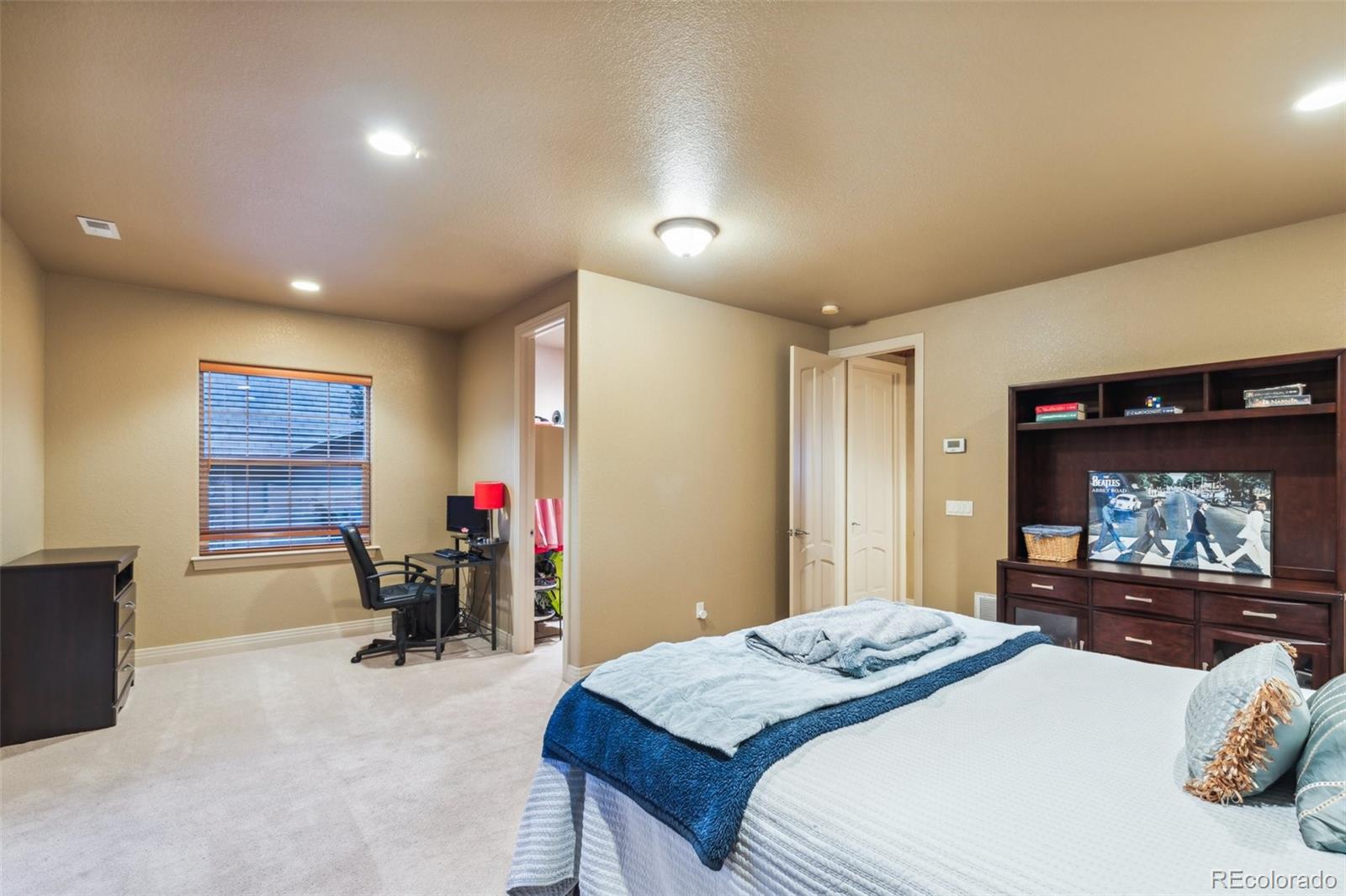 Colorado Springs, Colorado, 80906, United States, 6 Bedrooms Bedrooms, ,6 BathroomsBathrooms,Residential,Active,1894221