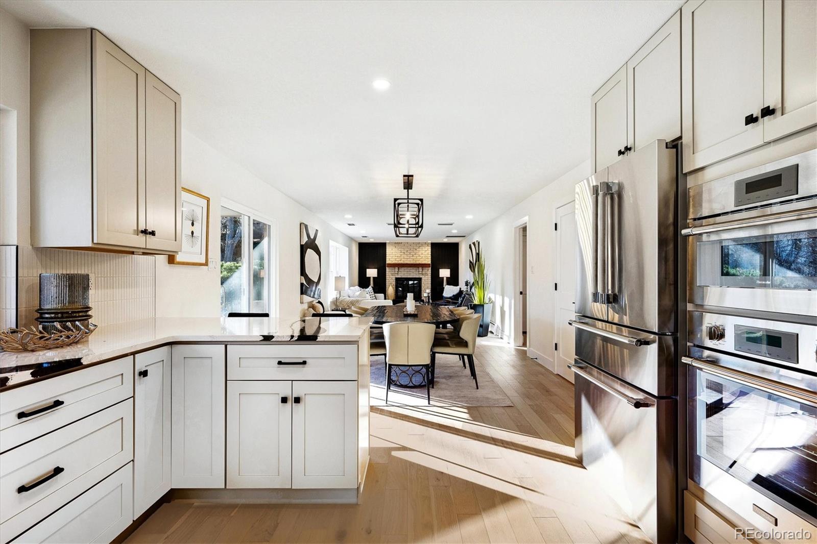 Denver, Colorado, 80237, United States, 5 Bedrooms Bedrooms, ,4 BathroomsBathrooms,Residential,Active,2008256