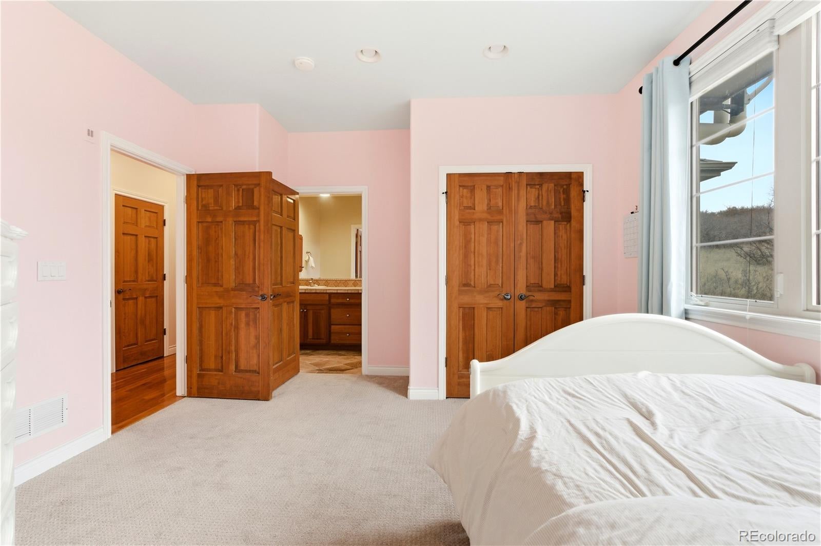 Castle Rock, Colorado, 80104, United States, 4 Bedrooms Bedrooms, ,4 BathroomsBathrooms,Residential,Active,2006935