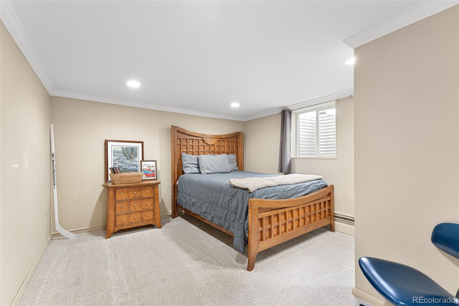 Littleton, Colorado, 80123, United States, 4 Bedrooms Bedrooms, ,3 BathroomsBathrooms,Residential,Active,2045011
