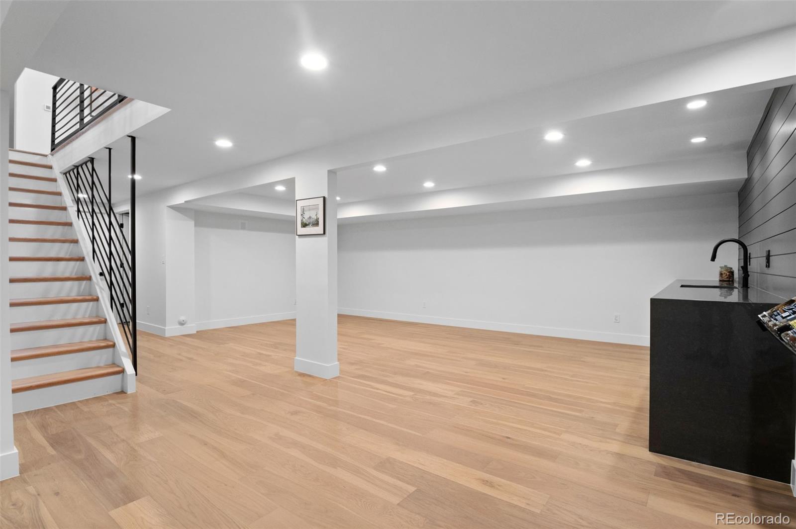 Denver, Colorado, 80210, United States, 5 Bedrooms Bedrooms, ,5 BathroomsBathrooms,Residential,Active,1945244