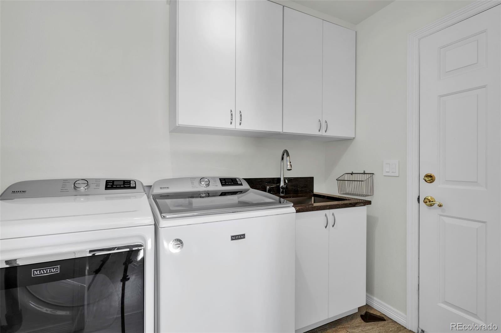 Boulder, Colorado, 80304, United States, 4 Bedrooms Bedrooms, ,5 BathroomsBathrooms,Residential,Active,1944028