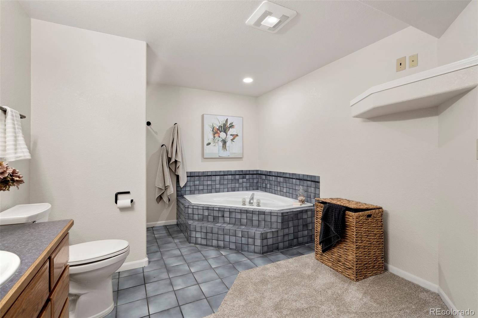 Loveland, Colorado, 80538, United States, 5 Bedrooms Bedrooms, ,3 BathroomsBathrooms,Residential,Active,1971794