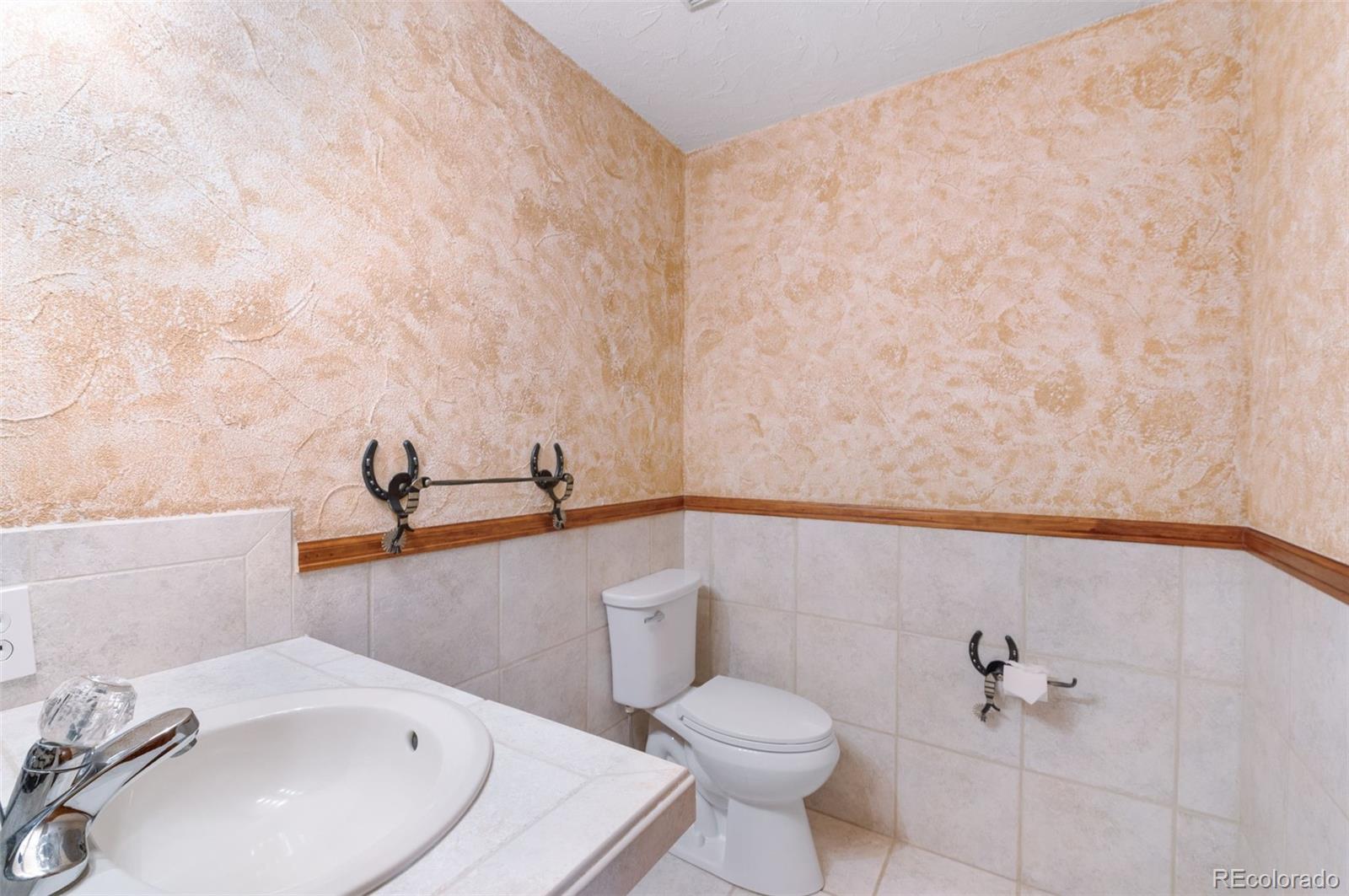 Castle Rock, Colorado, 80109, United States, 7 Bedrooms Bedrooms, ,5 BathroomsBathrooms,Residential,Active,1941111