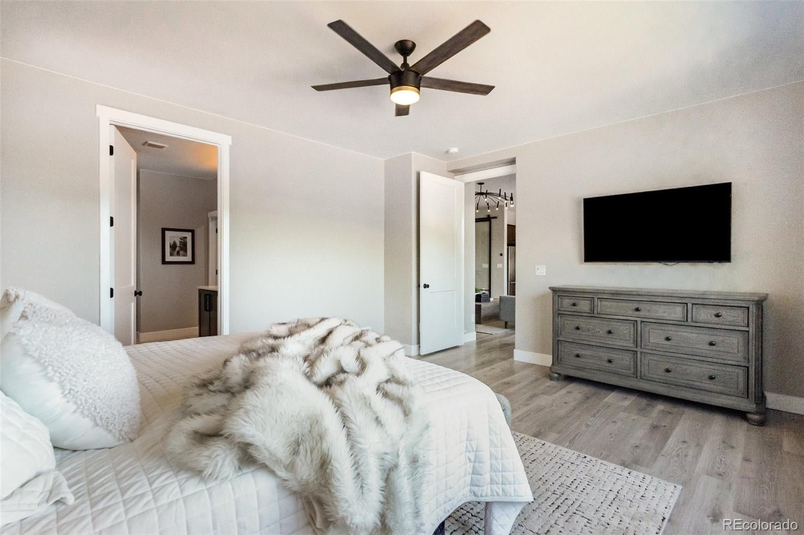 Monument, Colorado, 80132, United States, 5 Bedrooms Bedrooms, ,4 BathroomsBathrooms,Residential,Contingent,1992315