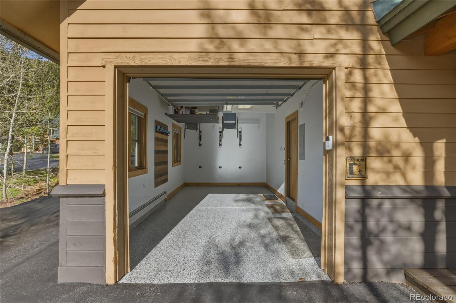Dillon, Colorado, 80435, United States, 2 Bedrooms Bedrooms, ,3 BathroomsBathrooms,Residential,Active,2051972