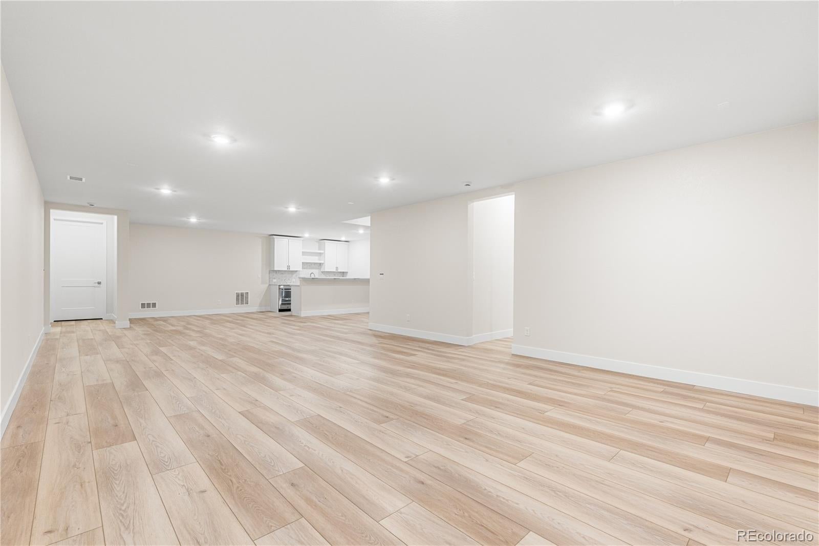 Castle Pines, Colorado, 80108, United States, 7 Bedrooms Bedrooms, ,8 BathroomsBathrooms,Residential,Active,1992239