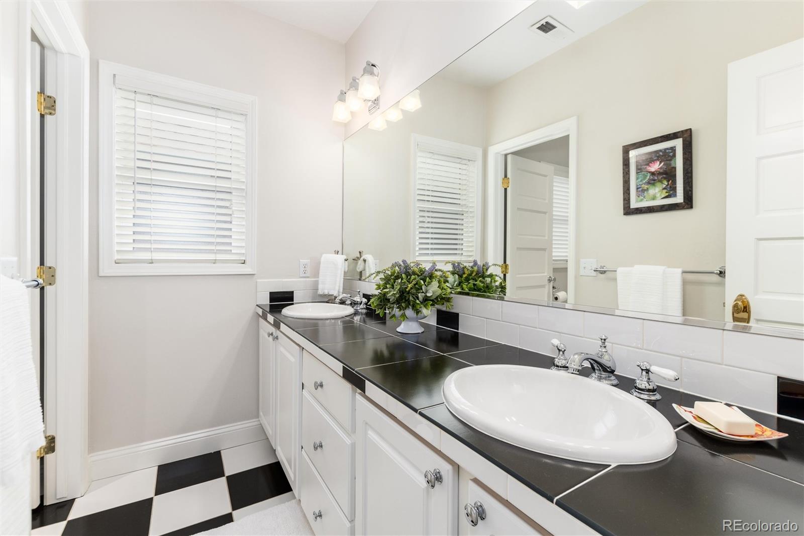 Denver, Colorado, 80203, United States, 4 Bedrooms Bedrooms, ,4 BathroomsBathrooms,Residential,Active,1898002