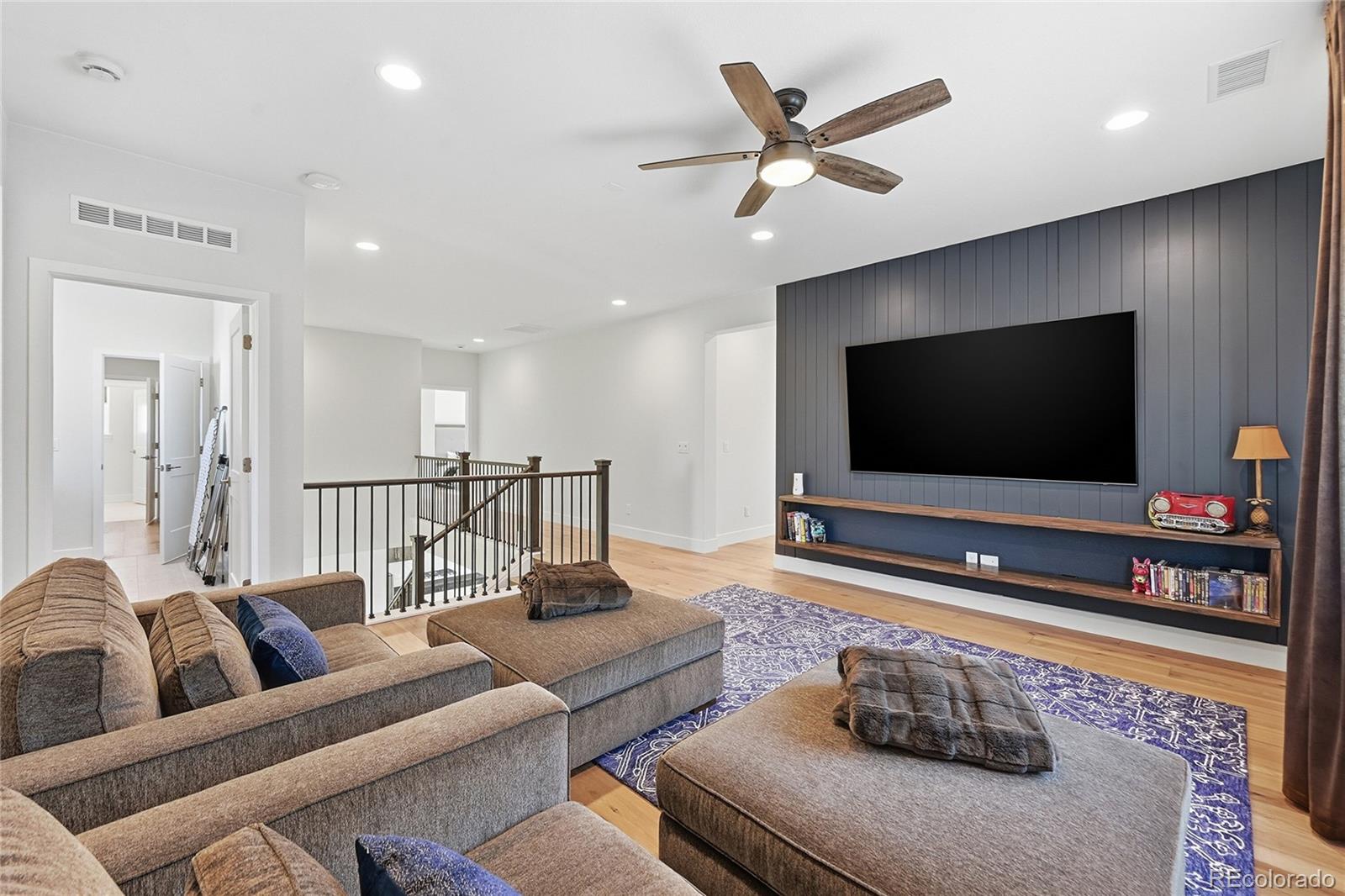 Littleton, Colorado, 80125, United States, 5 Bedrooms Bedrooms, ,7 BathroomsBathrooms,Residential,Active,2012467