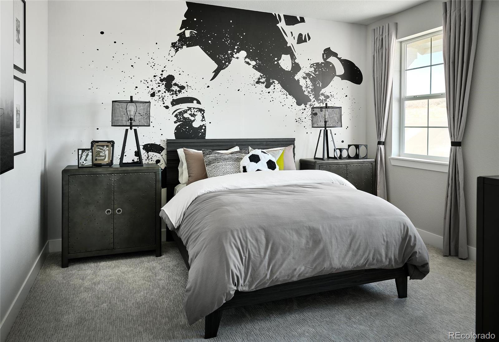 Castle Rock, Colorado, 80104, United States, 4 Bedrooms Bedrooms, ,5 BathroomsBathrooms,Residential,Active,1756452