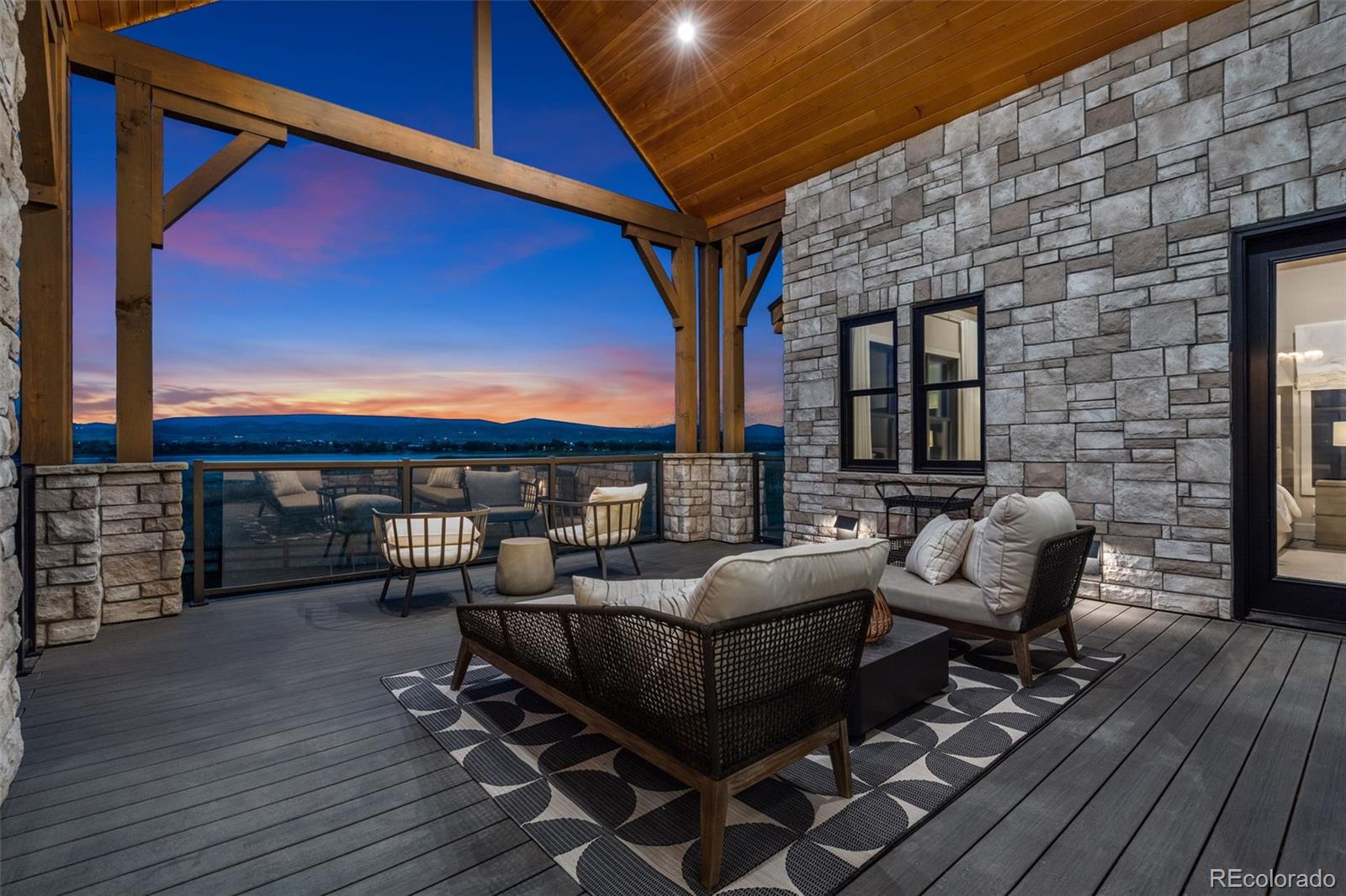 Berthoud, Colorado, 80513, United States, 4 Bedrooms Bedrooms, ,9 BathroomsBathrooms,Residential,Active,1990664