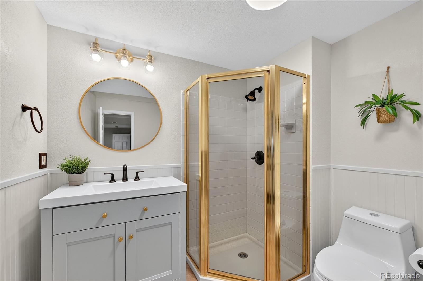 Littleton, Colorado, 80127, United States, 5 Bedrooms Bedrooms, ,4 BathroomsBathrooms,Residential,Active,1953720
