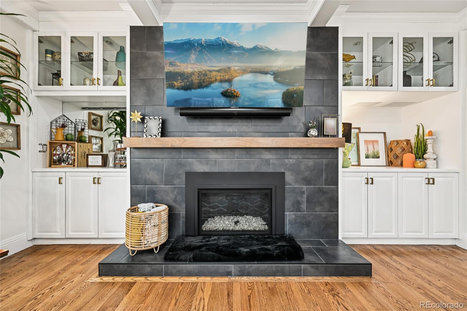 Centennial, Colorado, 80122, United States, 6 Bedrooms Bedrooms, ,5 BathroomsBathrooms,Residential,Active,2009863