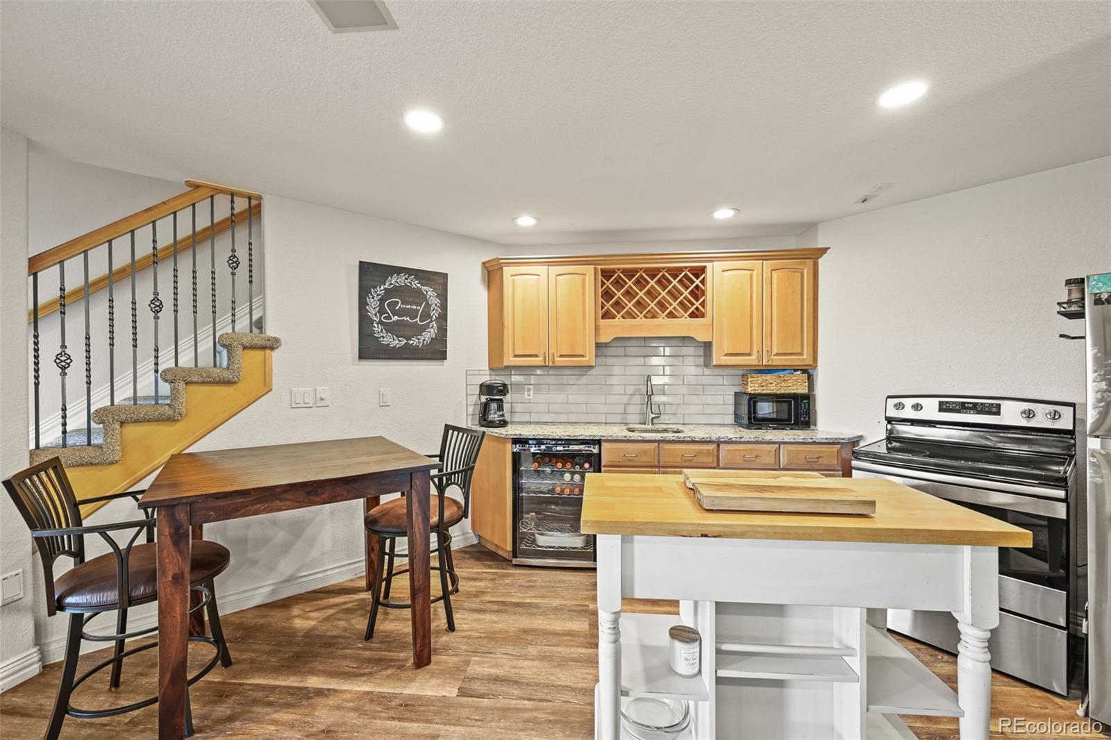 Castle Rock, Colorado, 80108, United States, 5 Bedrooms Bedrooms, ,5 BathroomsBathrooms,Residential,Active,1929658
