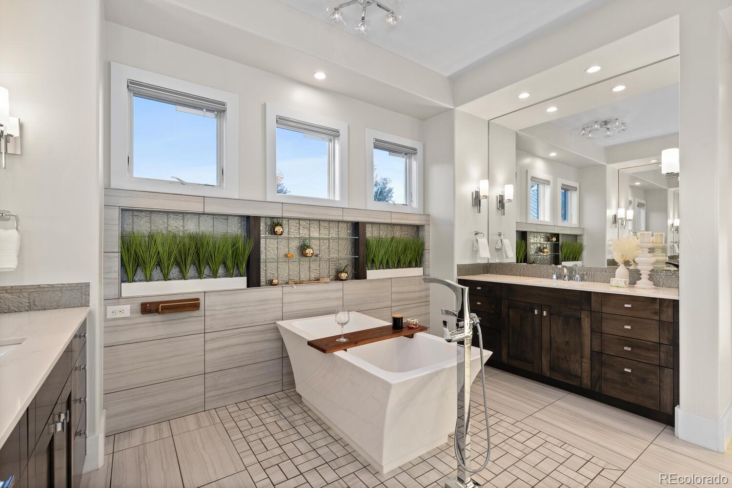 Highlands Ranch, Colorado, 80126, United States, 6 Bedrooms Bedrooms, ,7 BathroomsBathrooms,Residential,Active,1953374