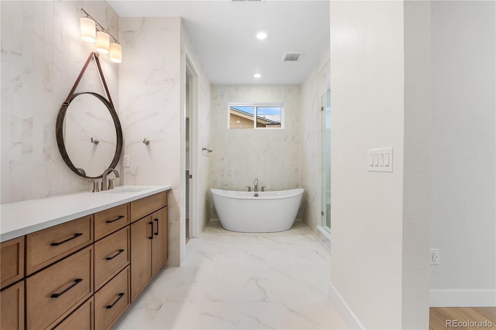 Lone Tree, Colorado, 80134, United States, 6 Bedrooms Bedrooms, ,6 BathroomsBathrooms,Residential,Active,2010173