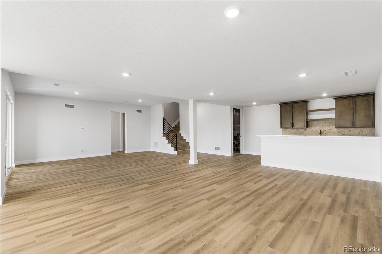 Castle Pines, Colorado, 80108, United States, 7 Bedrooms Bedrooms, ,7 BathroomsBathrooms,Residential,Active,2016708