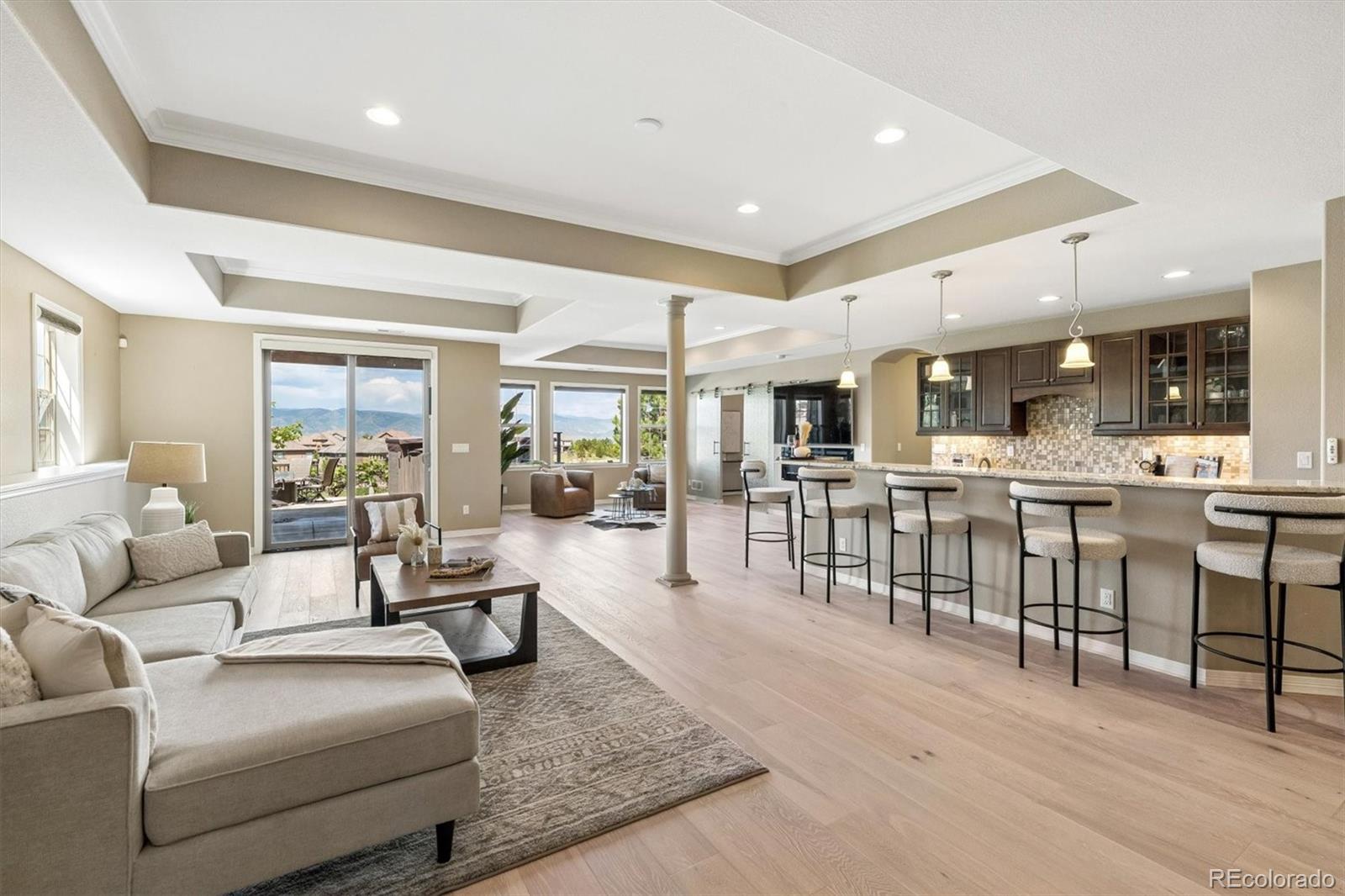 Spectacular, unobstructed panoramic mountain views from all three leve – image 30