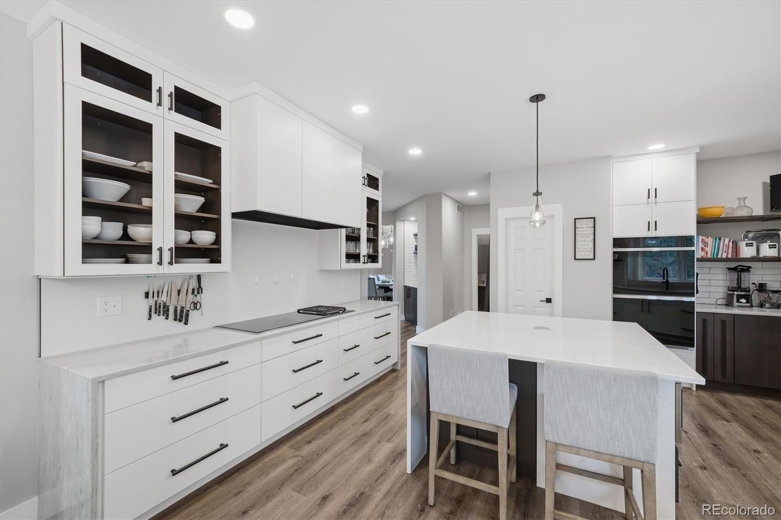 Littleton, Colorado, 80123, United States, 5 Bedrooms Bedrooms, ,6 BathroomsBathrooms,Residential,Active,2012465