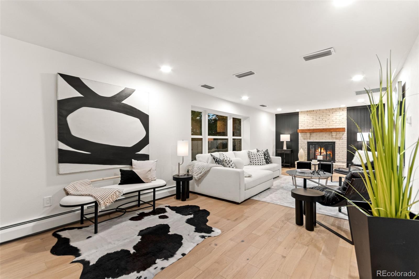 Denver, Colorado, 80237, United States, ,4 BathroomsBathrooms,Residential,Active,1894229