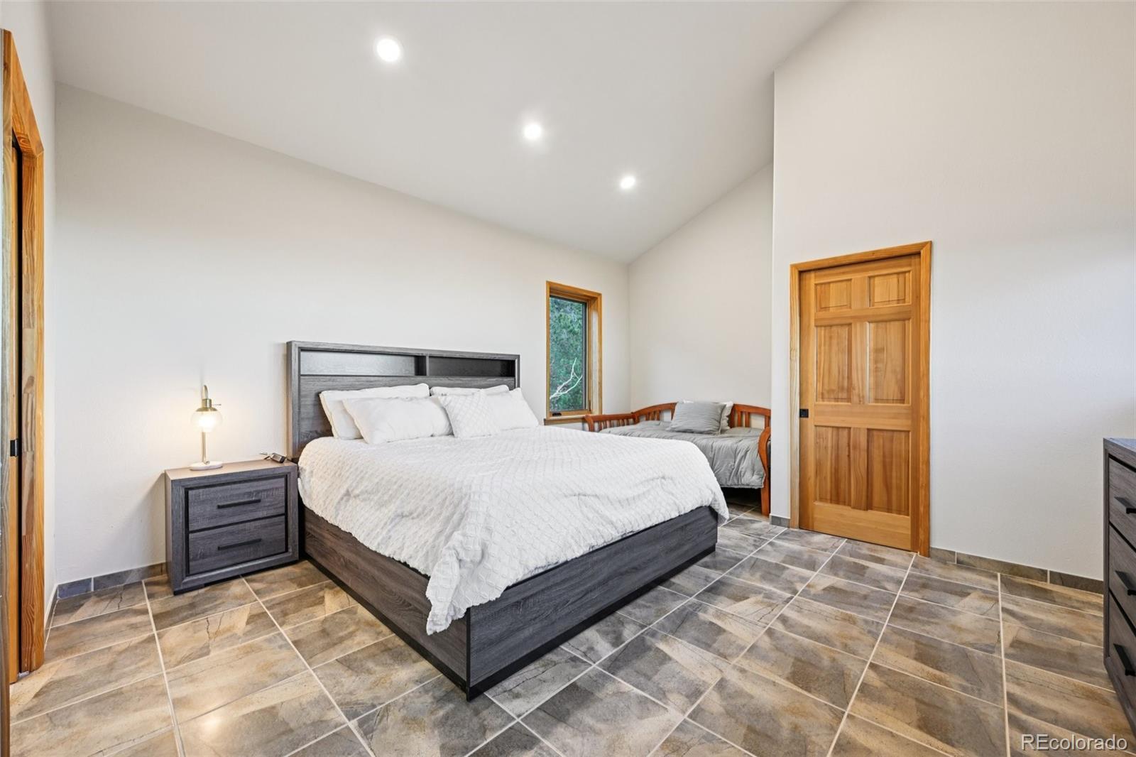 Manitou Springs, Colorado, 80829, United States, 6 Bedrooms Bedrooms, ,6 BathroomsBathrooms,Residential,Active,1997562