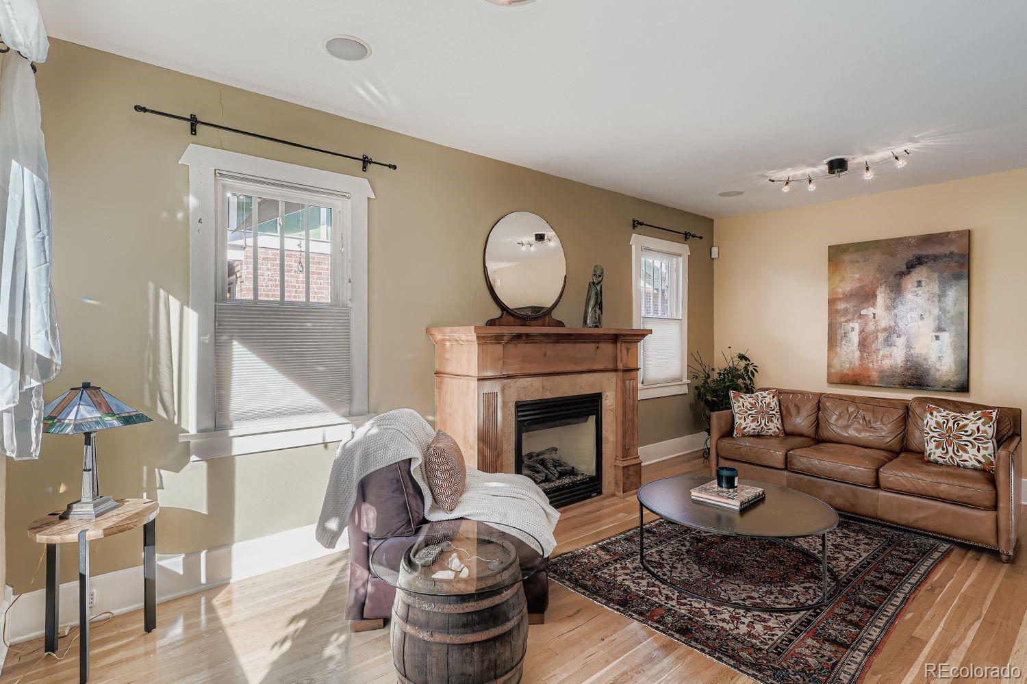 Denver, Colorado, 80209, United States, 3 Bedrooms Bedrooms, ,3 BathroomsBathrooms,Residential,Active,1987207