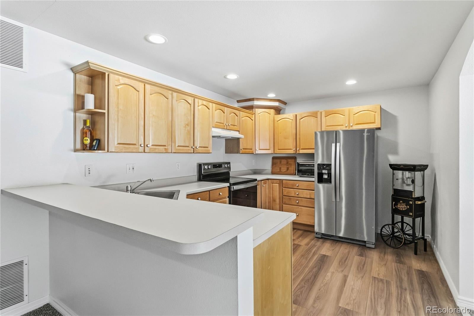 Colorado Springs, Colorado, 80908, United States, 9 Bedrooms Bedrooms, ,6 BathroomsBathrooms,Residential,Active,2015791