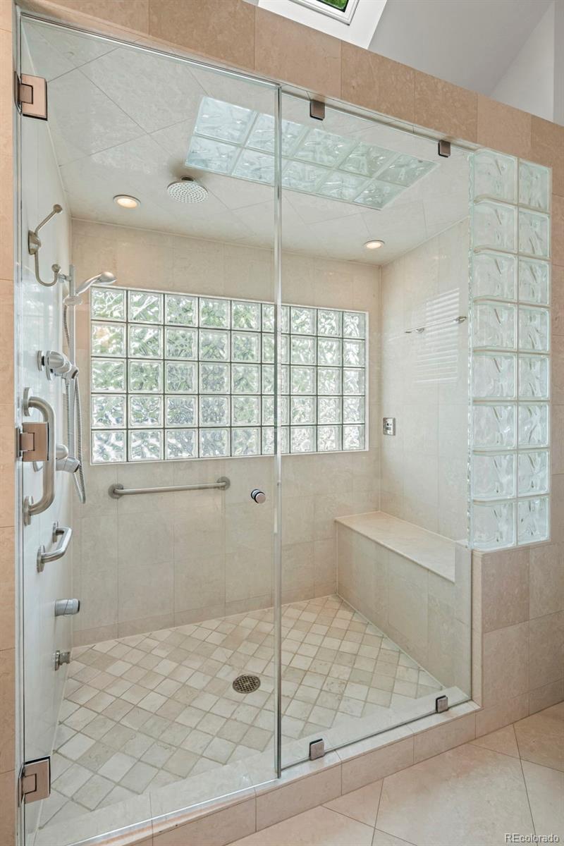 Boulder, Colorado, 80301, United States, 3 Bedrooms Bedrooms, ,4 BathroomsBathrooms,Residential,Active,2052046