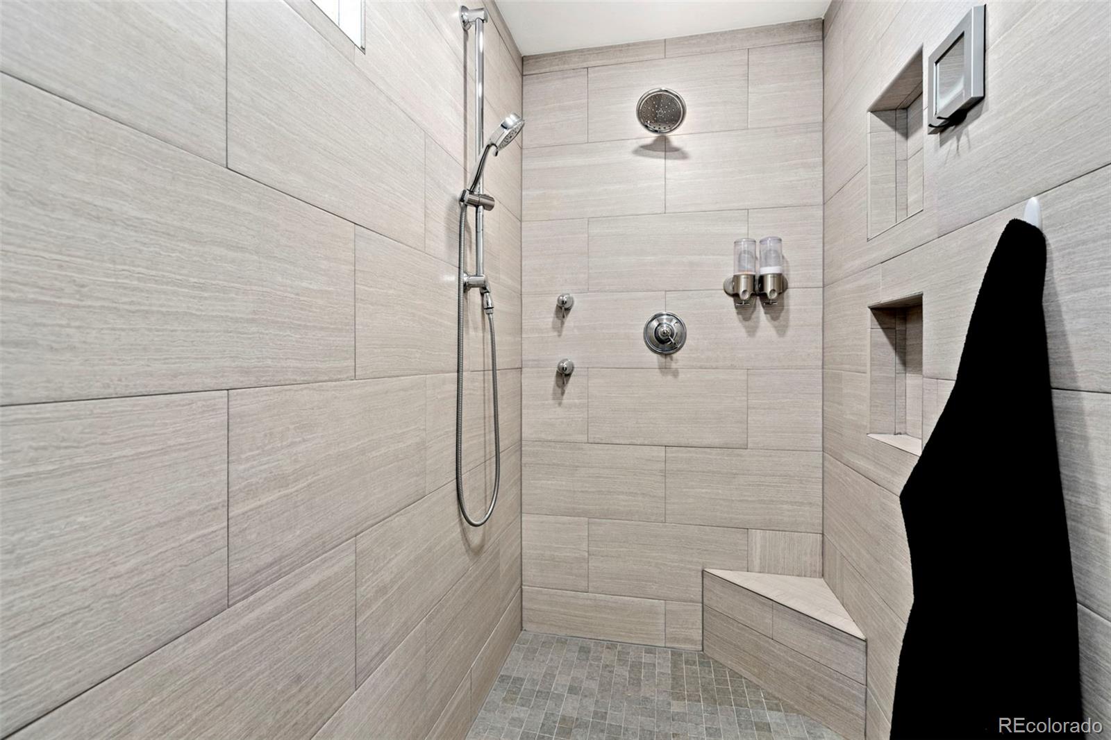 Loveland, Colorado, 80538, United States, 5 Bedrooms Bedrooms, ,3 BathroomsBathrooms,Residential,Active,1971794