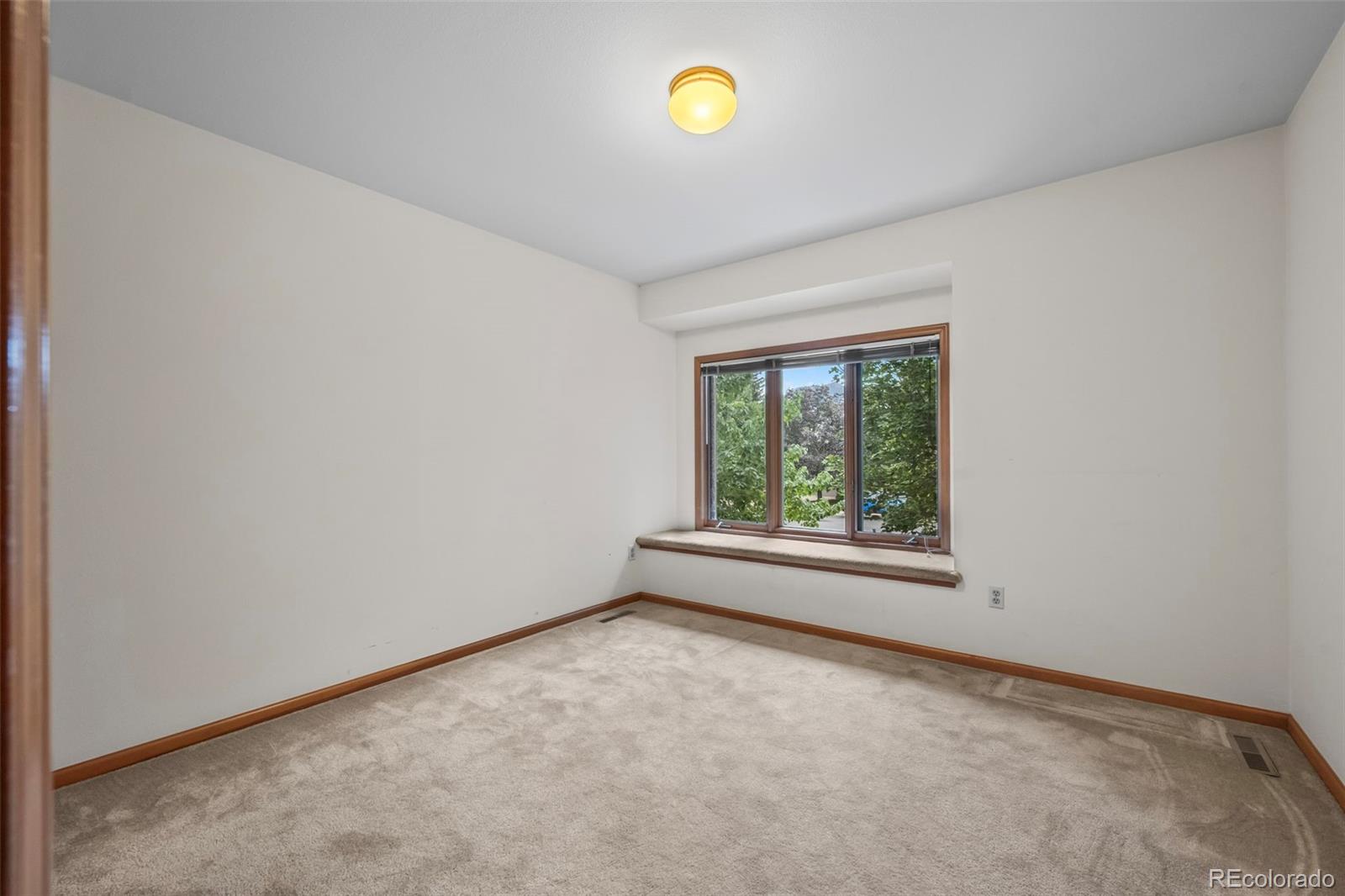 Boulder, Colorado, 80303, United States, 4 Bedrooms Bedrooms, ,3 BathroomsBathrooms,Residential,Active,1945495