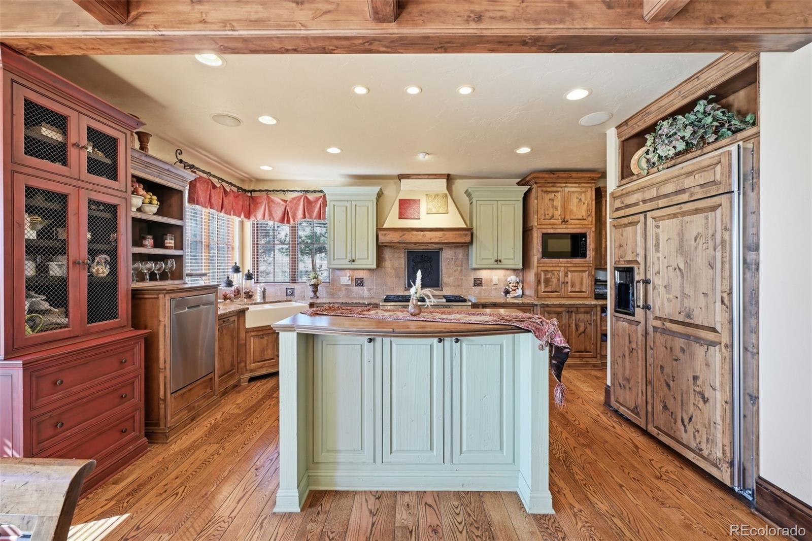 Colorado Springs, Colorado, 80906, United States, 4 Bedrooms Bedrooms, ,6 BathroomsBathrooms,Residential,Active,2043811