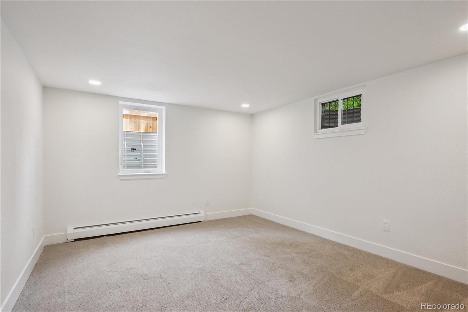 Denver, Colorado, 80237, United States, 5 Bedrooms Bedrooms, ,4 BathroomsBathrooms,Residential,Active,2008256