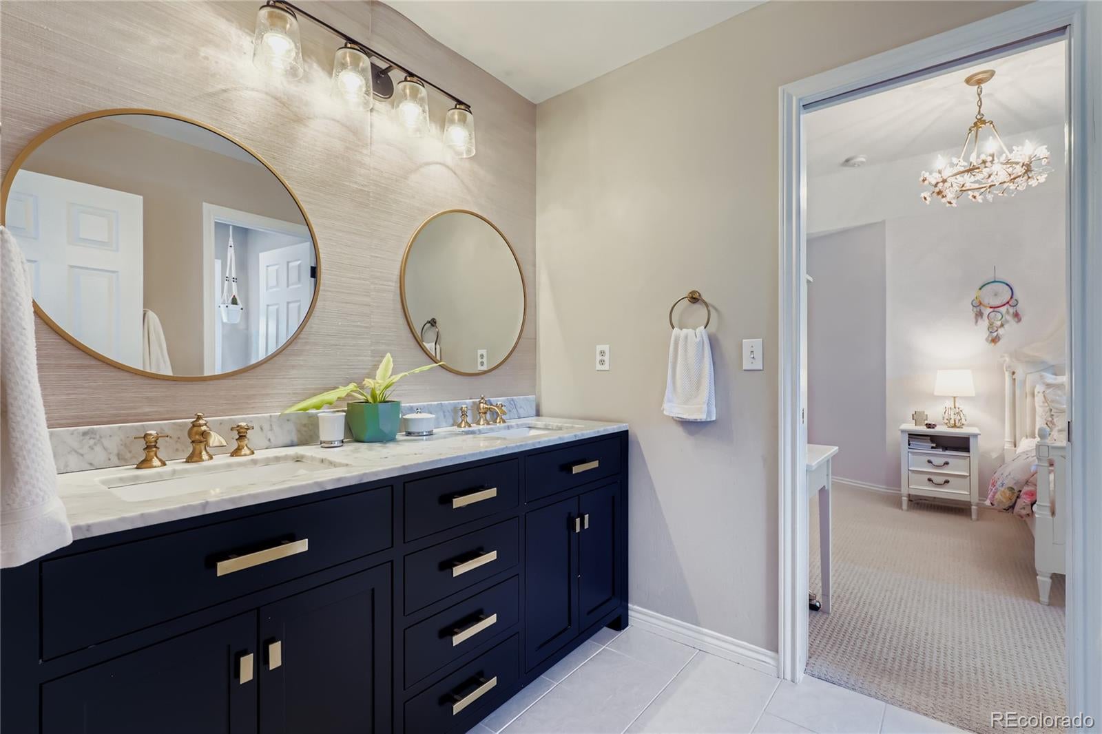 Englewood, Colorado, 80111, United States, 6 Bedrooms Bedrooms, ,5 BathroomsBathrooms,Residential,Active,1904158