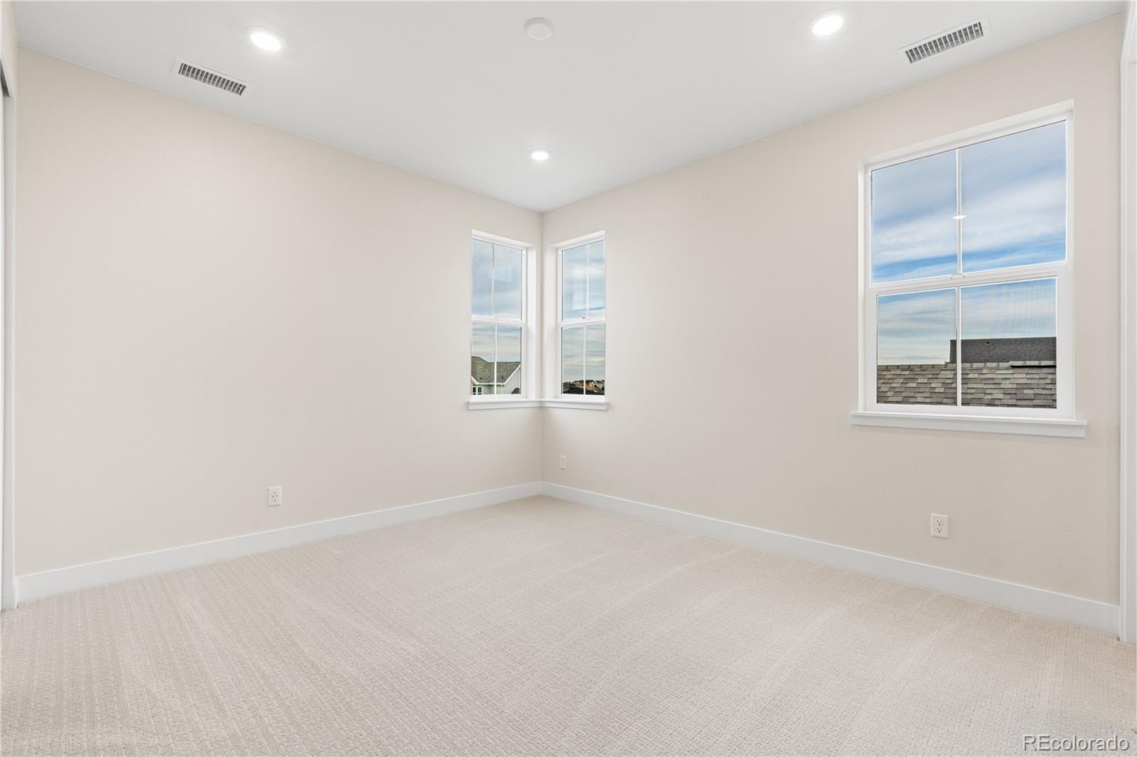 Castle Pines, Colorado, 80108, United States, 7 Bedrooms Bedrooms, ,8 BathroomsBathrooms,Residential,Active,1992239